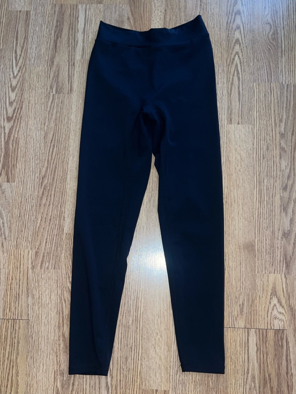 ALO Leggings - Picture 4 of 5